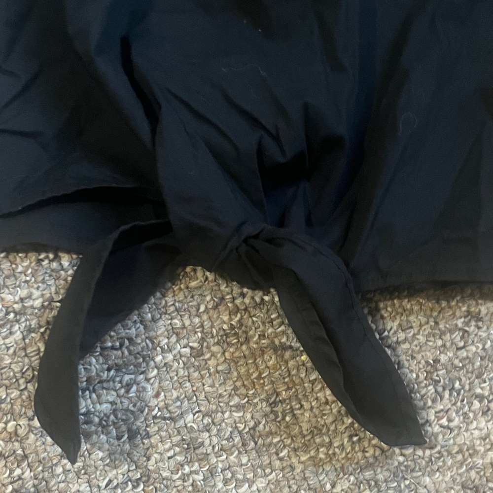 Lord & Taylor Black Short Sleeve Tie-Front Tee - Picture 5 of 7